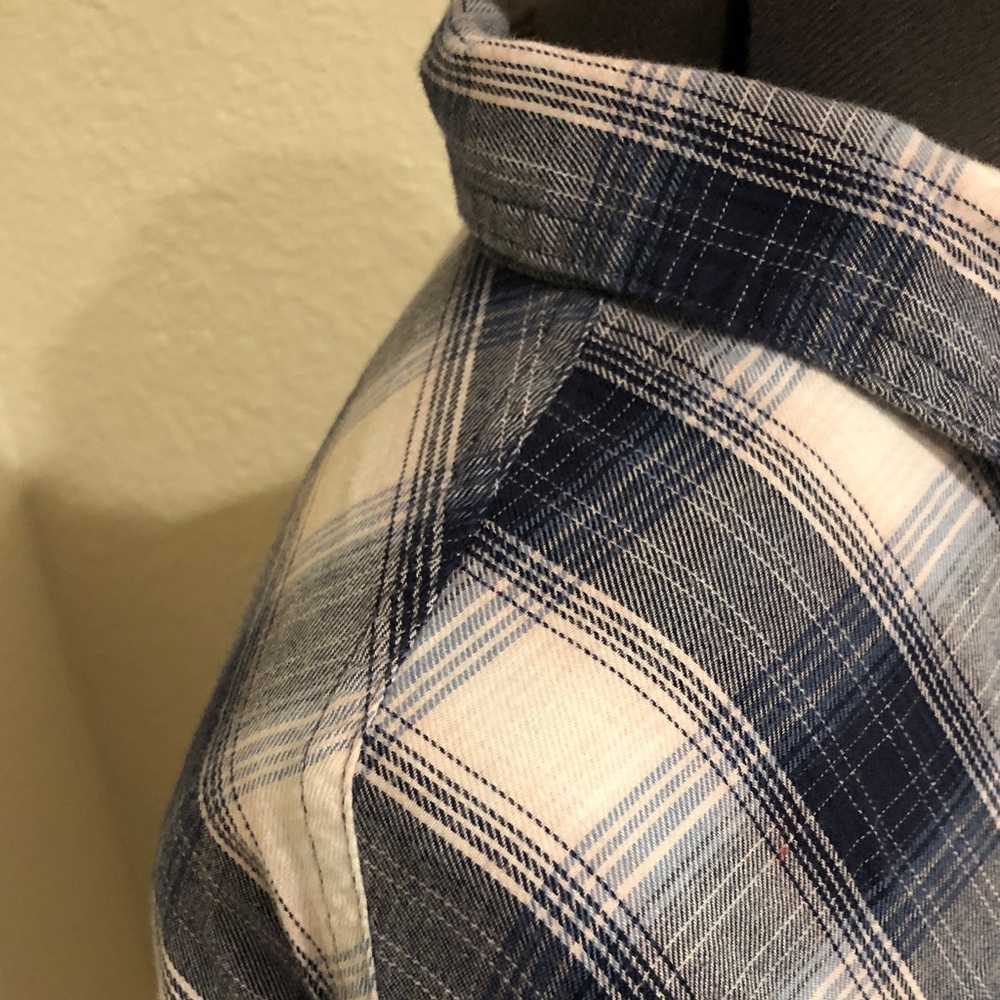 Women’s Blue and White Plaid Shirt - Picture 2 of 12